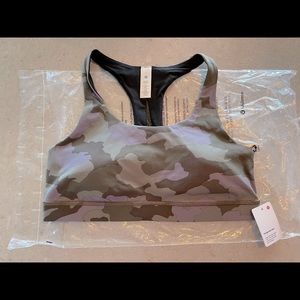 Lululemon Invigorate Sports Bra in Sz 10 Camo pattern NWT